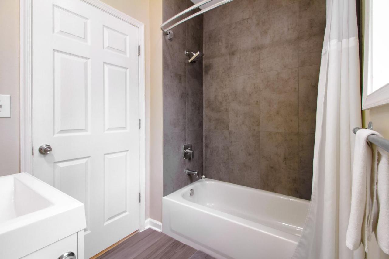 The Gray Corner House By Gallaudet 3 Bedroom 2 Ba Washington Dış mekan fotoğraf